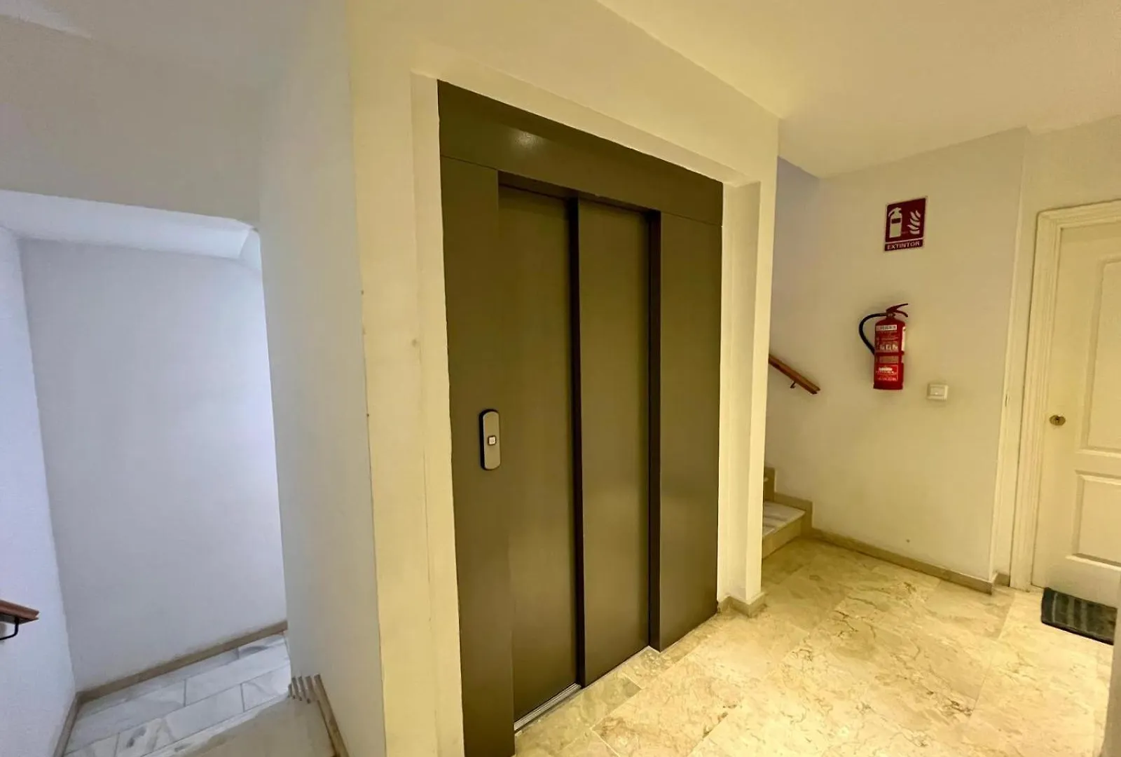 Urban Retreat With Views & Terrace Apartment Malaga